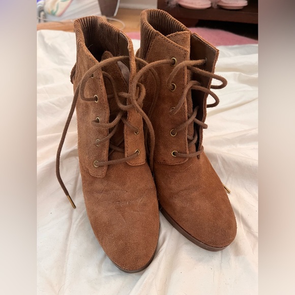 Michael Kors brown suede ankle boots - Picture 2 of 6